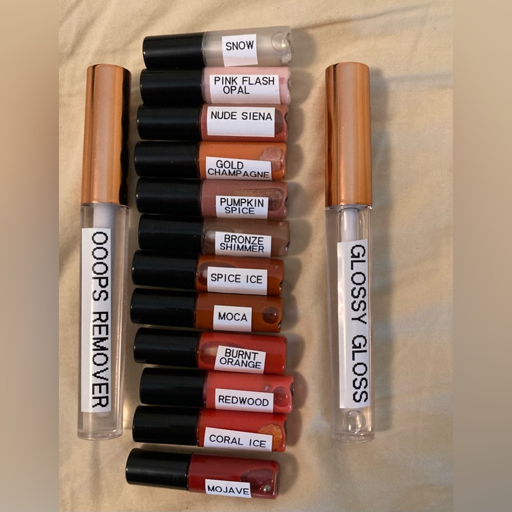OG LipSense Mini Collection! 14 Minis with 12 1.2 mL Permanently Retired Colors!